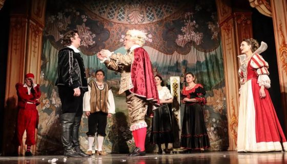 Мюзикл «Собака на сене»